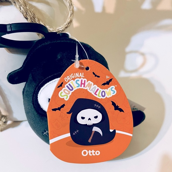 Otto Squishmallow Clip - Picture 2 of 2